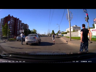 do not give way to pedestrians walking on red