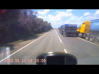 compilation of accidents trucks-furs-kamaz august (2013) (4)