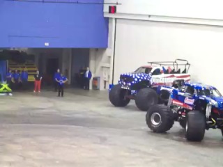 classic american bigfoot cars (monster trucks)